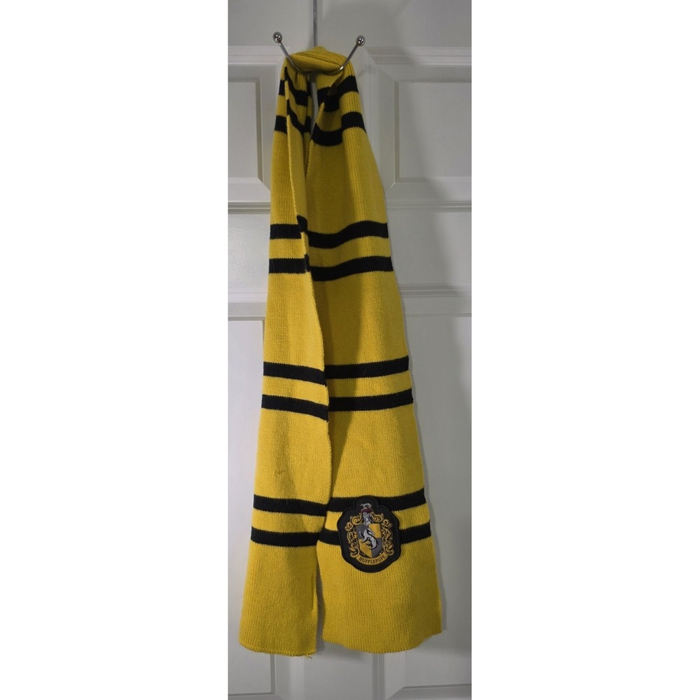 Harry Potter Hufflepuff Scarf Adult Yellow Black Knit Wizarding World Crest - Picture 3 of 9
